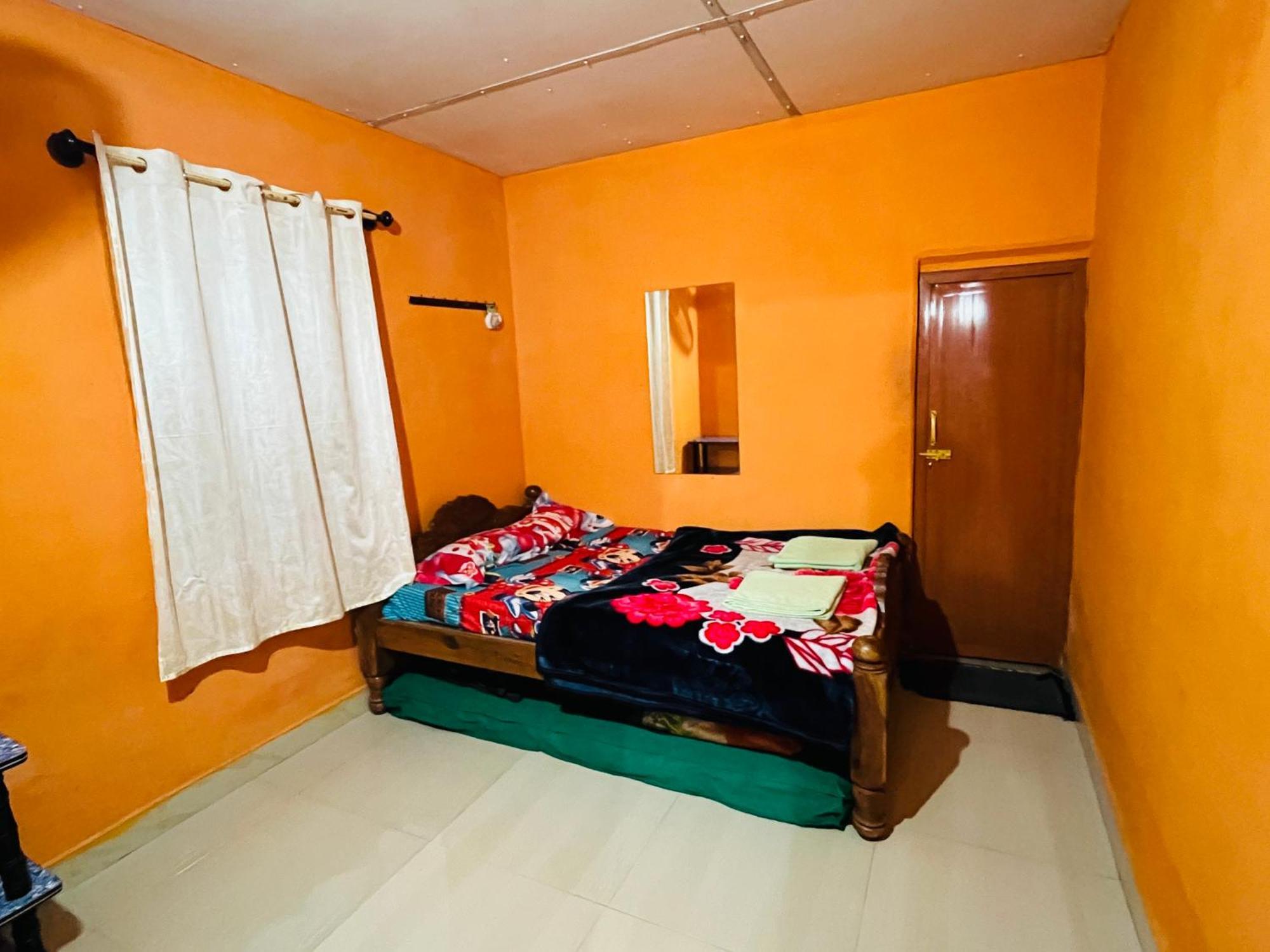 Preetham Homestay Kushālnagar Exterior photo